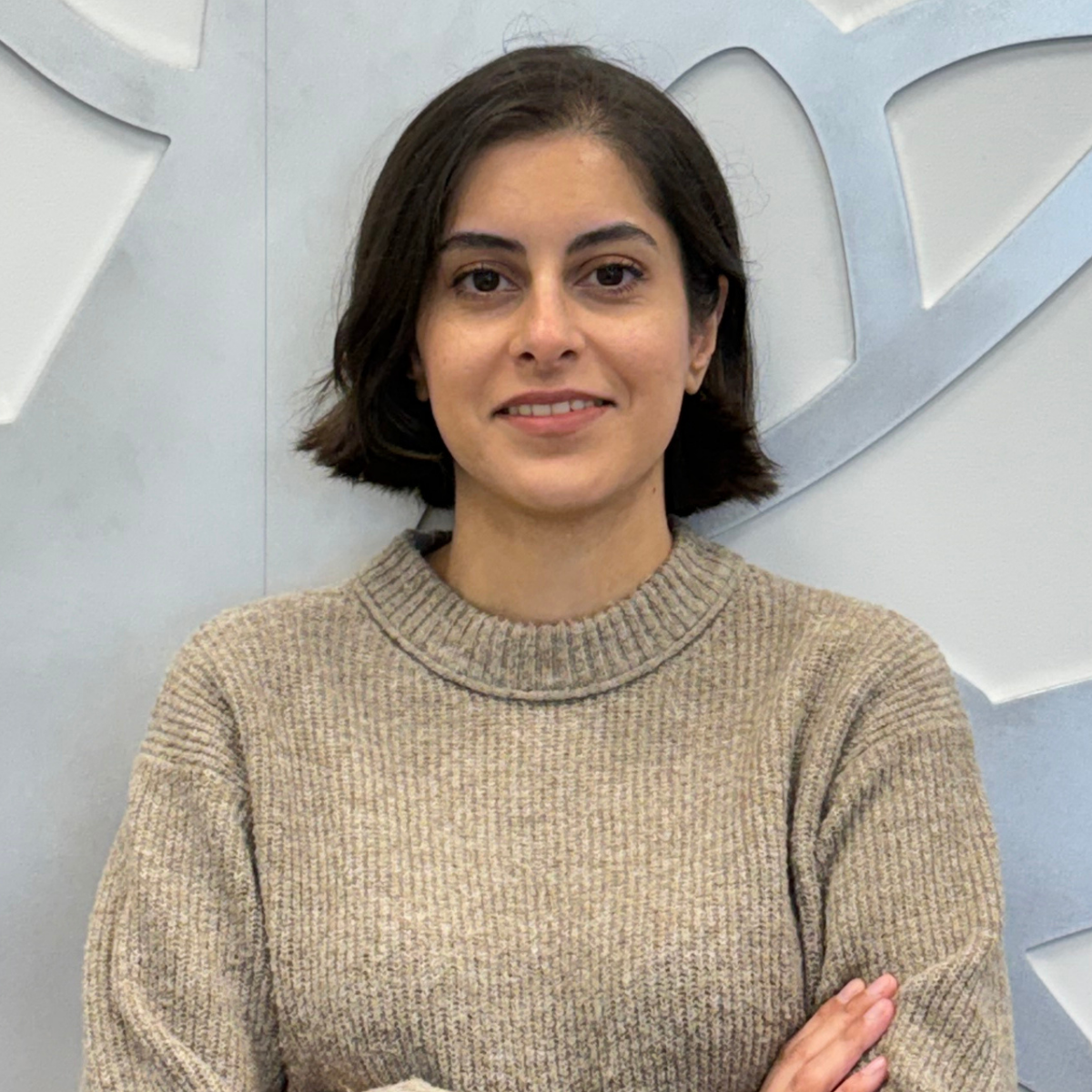 Farnaz Johromi Farnaz Johromi